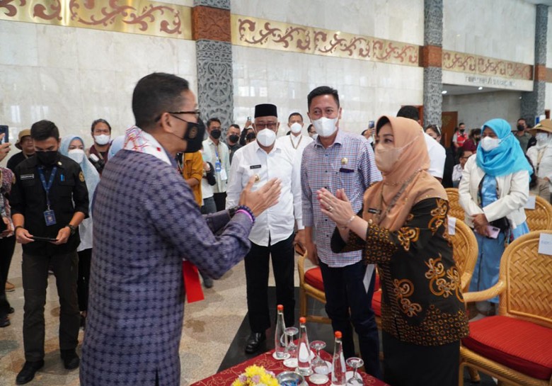 Bertemu Bupati di DXI 2022, Menteri Sandi Sampaikan Siap ke Berau