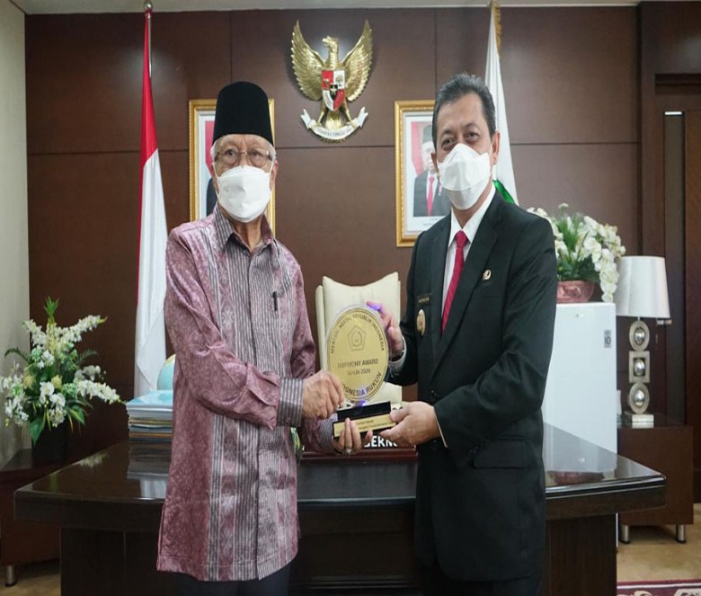 Kaltim Terima Harmony Award