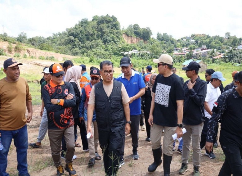 Tinjau Bekas Lokasi Banjir di Jalan Damanhuri II Samarinda, Pj Gubernur: Kurangi Debit Air, Akan Dibuatkan Kolam Retensi
