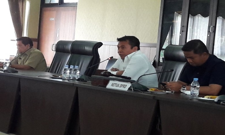 Tuntut Gaji, Karyawan Honda Semoga Jaya “Ngluruk” ke DPRD Kukar