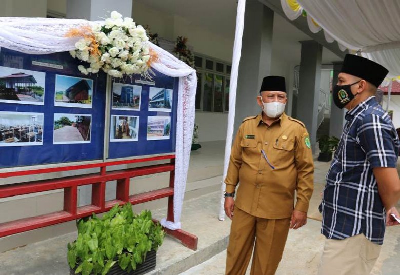 Salehuddin Bersyukur Gedung SMAN 1 Tenggarong Telah Diresmikan