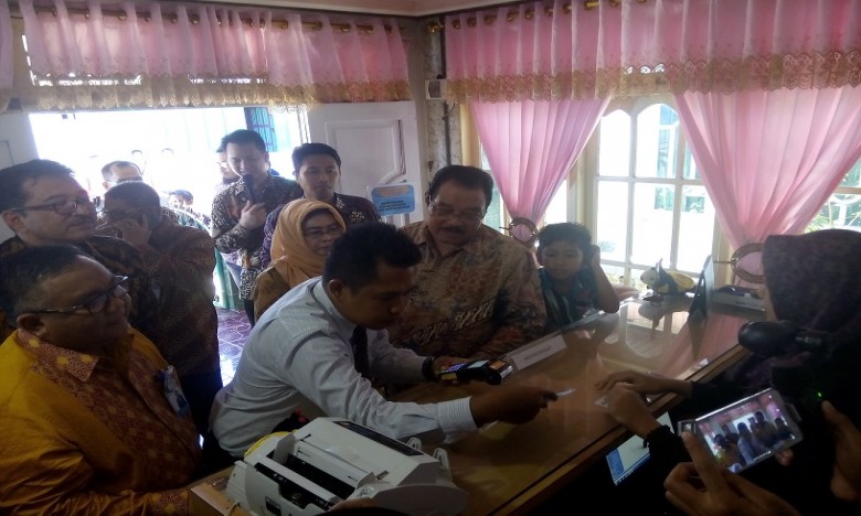 Bupati Paser Resmikan Agen Kas Bank Kaltim di Tajung Harapan