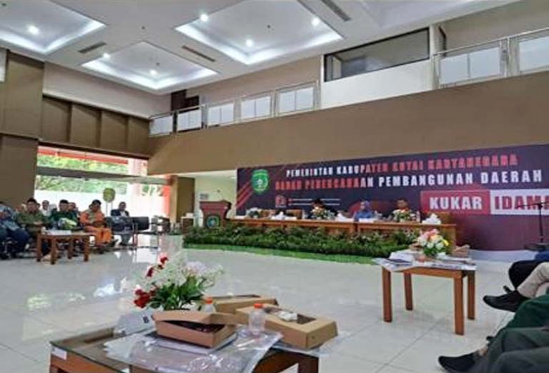 Bappeda Kukar Terima Masukan Rancangan Awal RKPD 2025