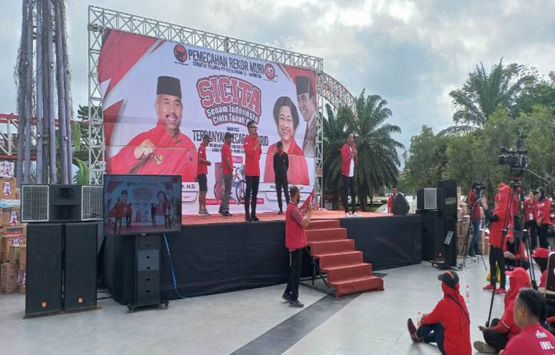 Penuh Semangat, Ratusan Kader dan Simpatisan PDI-P Kukar Ikuti Senam Sicita