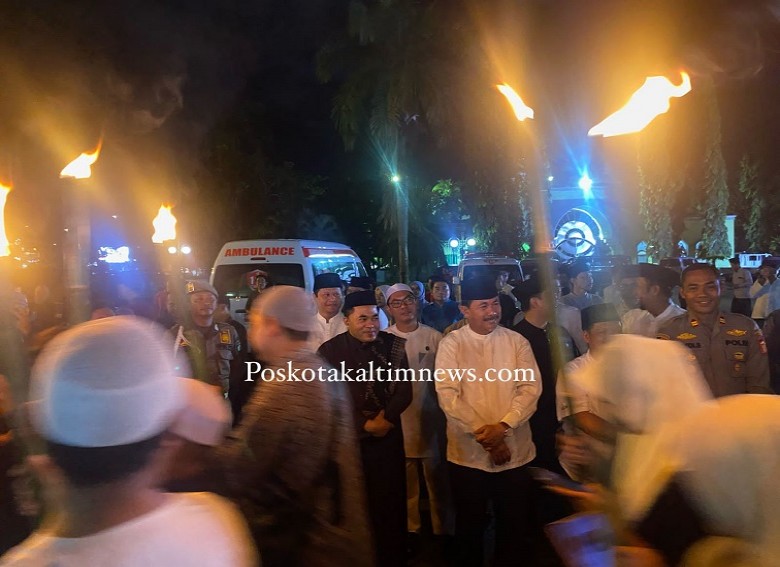 Ketua DPRD Kukar Ahmad Yani Hadiri Pawai Obor Tahun Baru Islam 1447 Hijriah