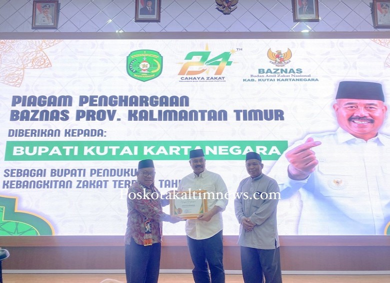 Bupati Kukar Dianugerahi Penghargaan atas Komitmen dalam Pengelolaan Zakat