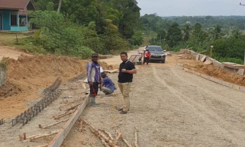 Dewan Kukar Soroti Perbaikan Jalan Longsor Jonggon Belum Rampung
