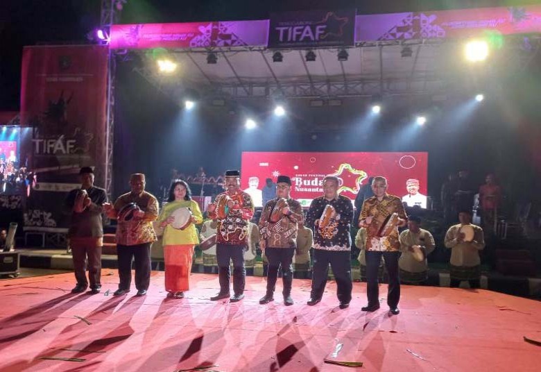 Buka Festival Budaya Nusantara, Bupati Edi Damansyah Sebut Kukar Miniatur Indonesia