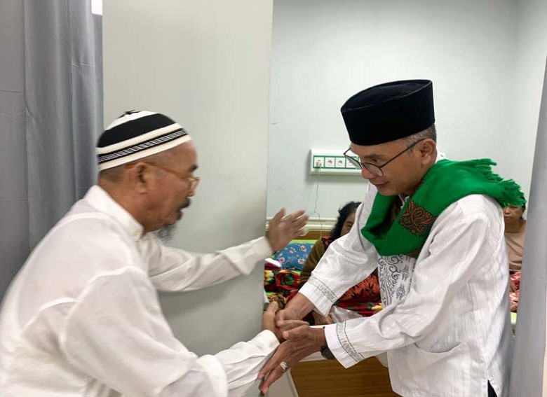 Disebut Meninggal di Medsos Ternyata Tidak, Alif Turiadi Langsung Datang ke Rumah Sakit dan Minta Maaf