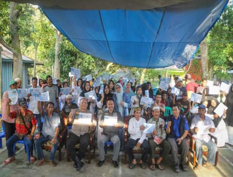 Baharuddin Demmu Perdana Gelar Sosbang di Dusun Citra Muara Badak