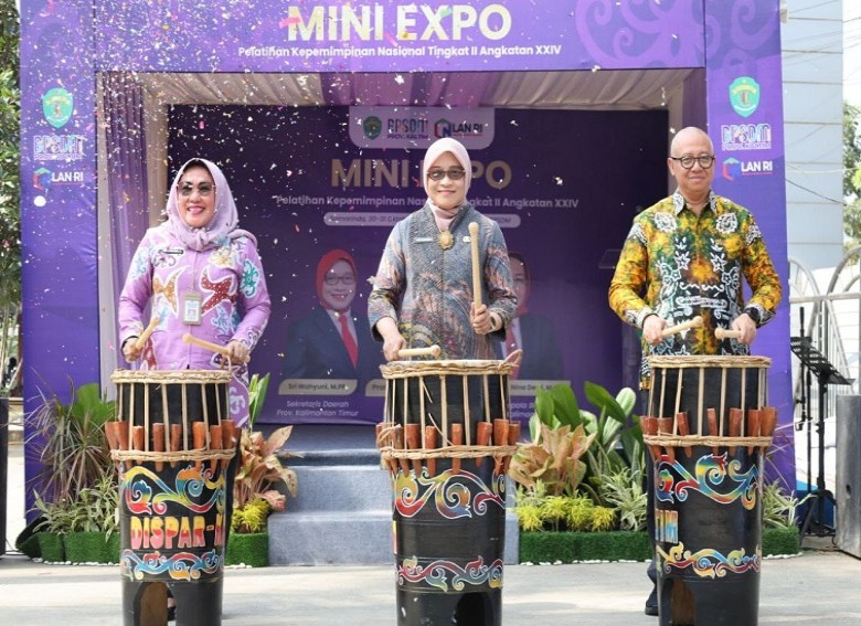 Sekda Sri Wahyuni Buka Mini Expo PKN II Tahun 2024