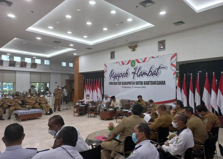 Ngapeh Hambat Bersama Kepala OPD, Ini Pesan Bupati Edi Damansyah