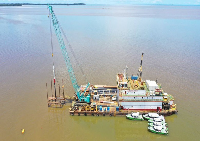 PHM Uji Coba Pemancangan Pipa Pengeboran Buatan Produsen Nasional