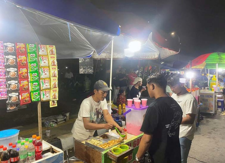 Pelaku UMKM Manfaatkan Momen Nobar Semifinal Piala Asia U23 Untuk Cari Pundi Rupiah