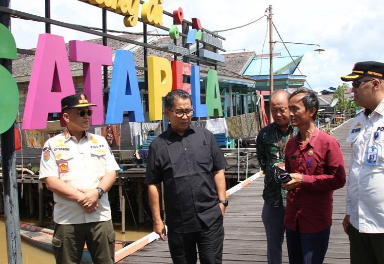 Kunjungi Desa Pela, Melintang, Semayang dan Muara Enggelam, Pj Gubernur: Potensi Wisatanya Unik dan Eksotik