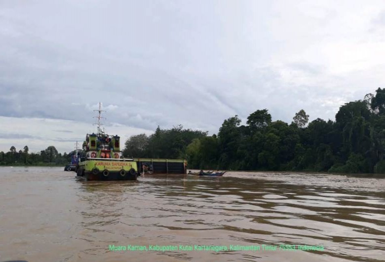 Kapal Tugboat Tenggelam di Perairan Sungai Muara Kedang Muara Kaman