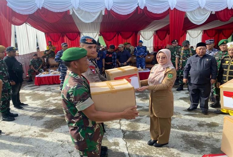TNI Beri Manfaat Kepada Masyarakat Pulau Kecil Terluar Kabupaten Berau