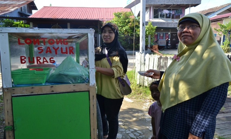UKM Tenggarong Terima Bantuan Modal Usaha