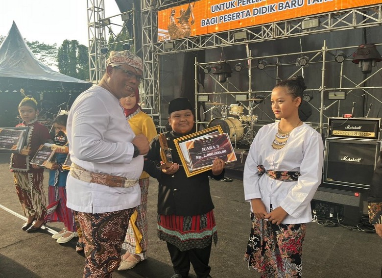 Lomba Seni Budaya Kutai Warnai Expo 2025