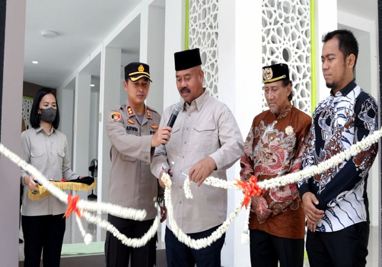 Bupati Edi Resmikan Mushola dan Pagar Gapura Polres Kukar