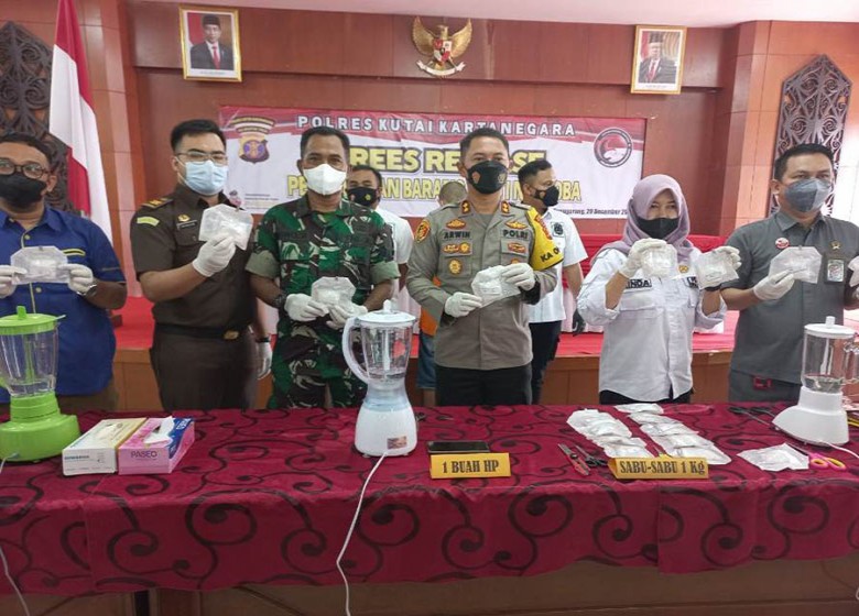 Polres Kukar Musnahkan 1 Kg Sabu-sabu