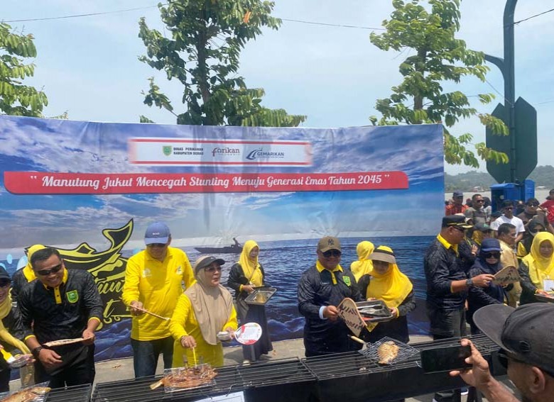 Pesta Rakyat Manutung Jukut Ke-8, Bupati : Mengonsumsi Ikan Upaya Tepat Pencegahan  Stunting